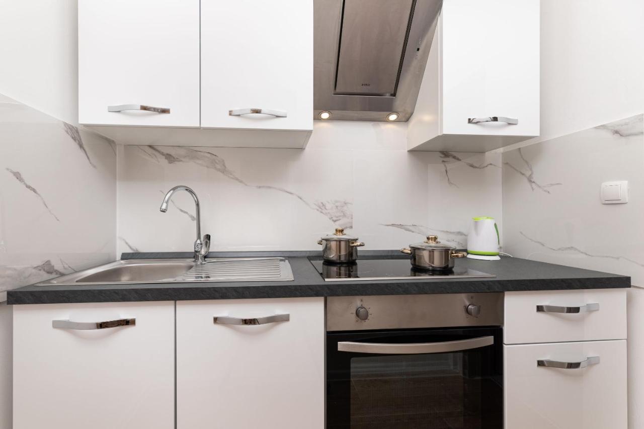 Apartments Vugrin ชิโล ภายนอก รูปภาพ